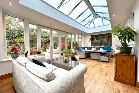 undefined, Vicarage Close, Collingham, Newark