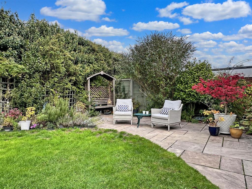 Paved Seating Area 314