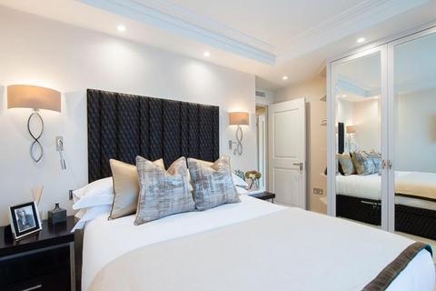 2 bedroom property to rent, Fulham Road, London SW3