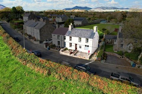 undefined, Fron Goch, Pencaenewydd