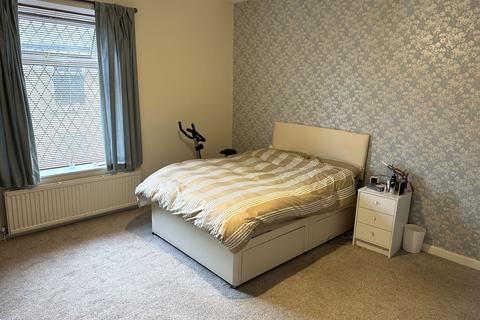 35 Tudor Street, Shaw, Oldham, OL2 7RX