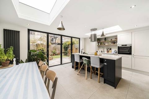 3 bedroom semi-detached house for sale, Topsham Road, London SW17