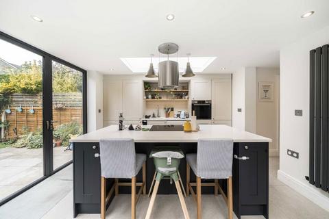 3 bedroom semi-detached house for sale, Topsham Road, London SW17