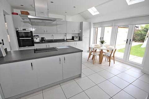 4 bedroom detached house for sale, Birch Grove, Ampthill