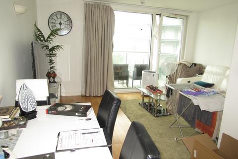 1 bedroom flat to rent, Vantage Building, UB3
