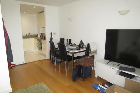 1 bedroom flat to rent, Vantage Building, UB3