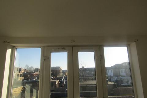 undefined, Lambton Avenue, EN8