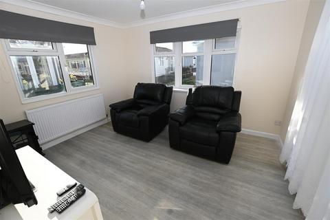 undefined, Creek Road, Canvey Island SS8