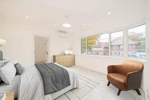 undefined, Heathcroft, London W5