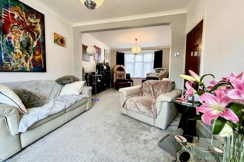 3 bedroom semi-detached house for sale, Masefield Crescent, Romford