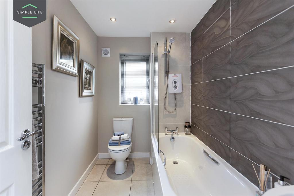 Cayton bathroom.jpg