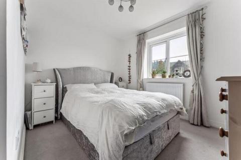 2 bedroom semi-detached house to rent, Turner View,  Headington,  OX3