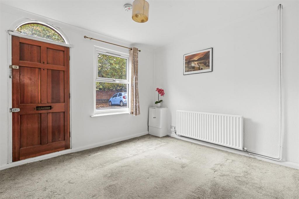 64 Temple End, HP13 5 DS-6.jpg