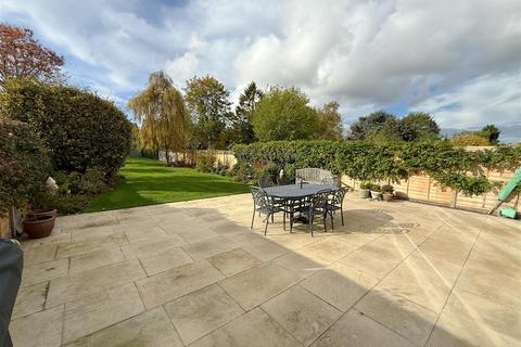 undefined, Banbury Road, Stratford-Upon-Avon