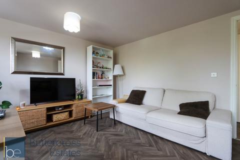 2 bedroom flat to rent, Barrows Gate, Newark