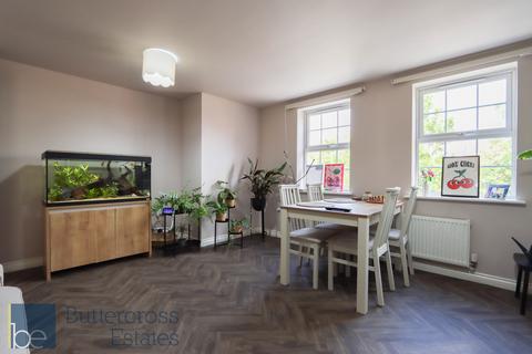 2 bedroom flat to rent, Barrows Gate, Newark