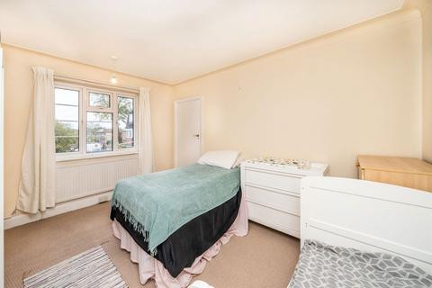 undefined, Hook Road, Surbiton KT6