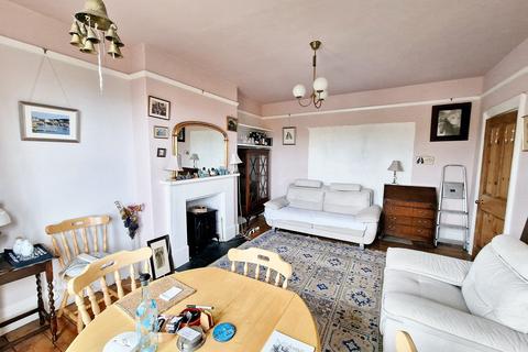 undefined, West Bay