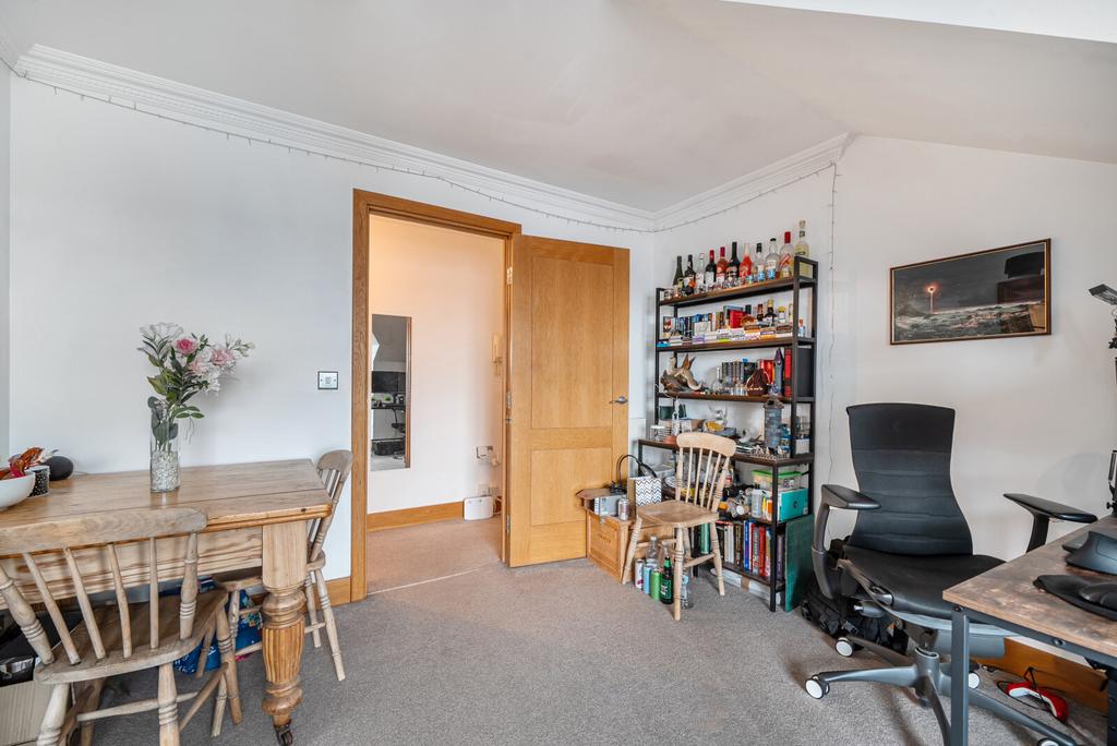 Sitting/Dining Room