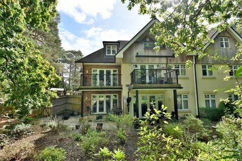 3 bedroom apartment for sale, Carroll Avenue, Ferndown, BH22