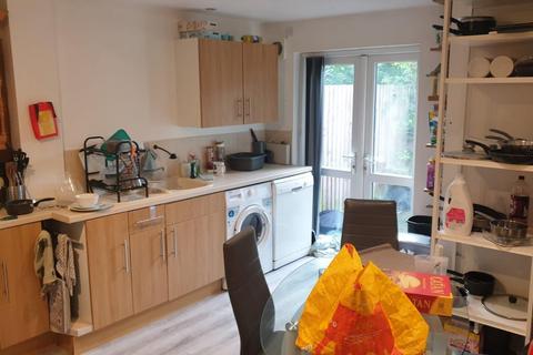 undefined, 6 Bed Student House 26/27 Academic Year - Woodside Road, Beeston, NG9 2TL