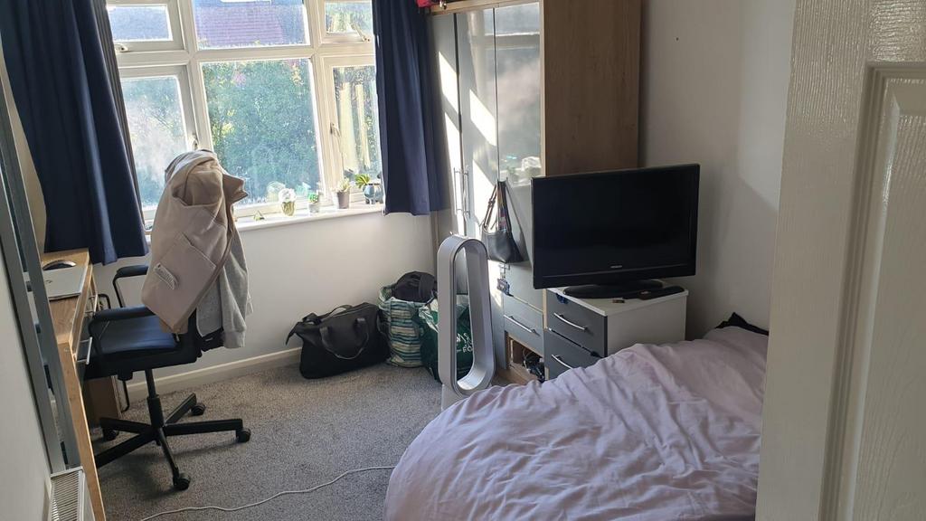 24 woodside road 1.jpeg