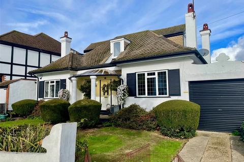 3 bedroom bungalow for sale, Woodside, Leigh-on-Sea, Essex, SS9