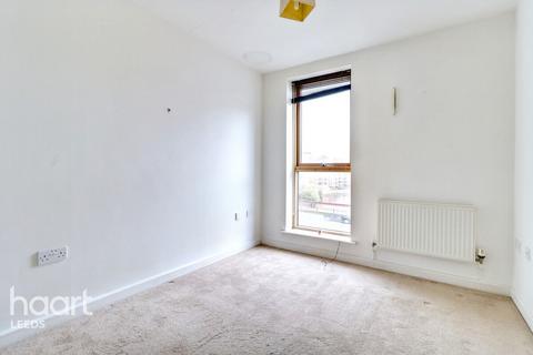 2 bedroom apartment for sale, Bowman Lane, LEEDS