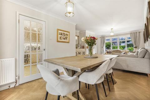 54 Barryfields, Shalford, Braintree, CM7 5HJ