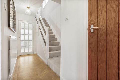54 Barryfields, Shalford, Braintree, CM7 5HJ