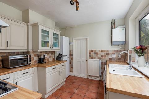 3 bedroom cottage for sale, Reigate Road, Hookwood, Horley, Surrey, RH6