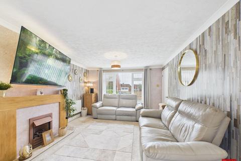 undefined, Rowan Gardens, Gloucester GL3