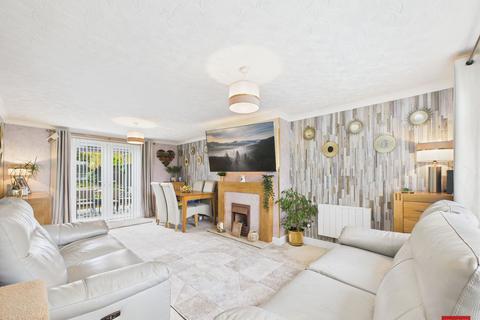 undefined, Rowan Gardens, Gloucester GL3