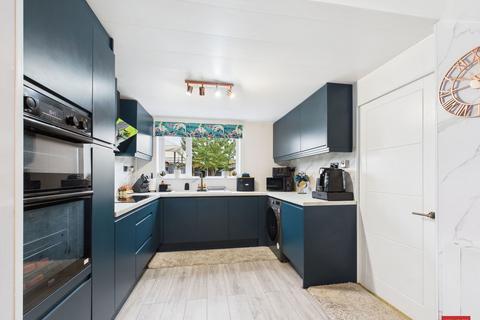 undefined, Rowan Gardens, Gloucester GL3