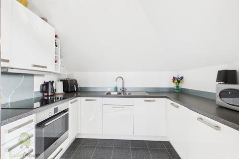 22 Alisander Close, Snodland, ME6 5SH