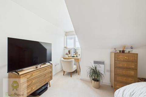 22 Alisander Close, Snodland, ME6 5SH