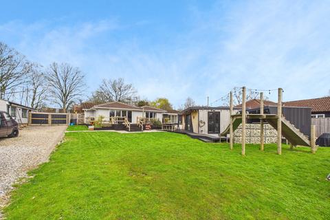 undefined, New Road, Little London, RG26