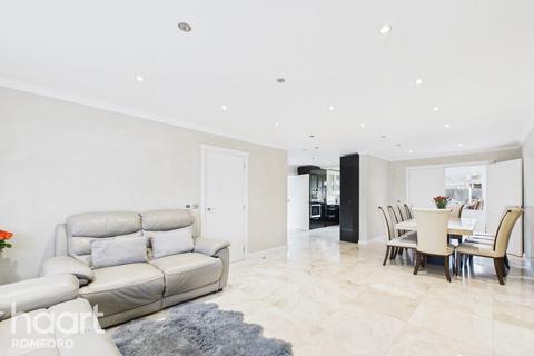 undefined, Don Way, Romford, RM1 4YR
