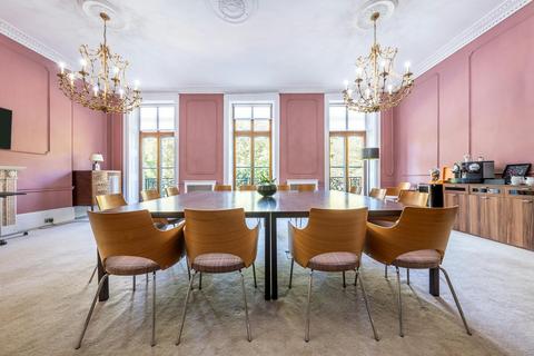 Office to rent, 48-49 Russell Sq London WC1B 4JP