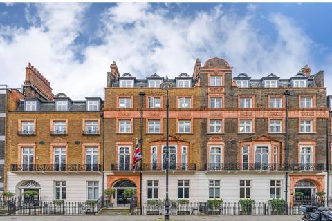 Office to rent, 48-49 Russell Sq London WC1B 4JP