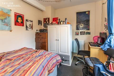 5 bedroom semi-detached house to rent, Hillside, Brighton
