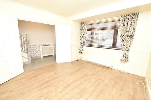 3 bedroom terraced house for sale, Lynton Avenue, Romford RM7