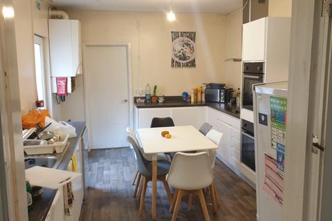 6 Bed Student House 26/27 Academic Year - Faraday Road, Nottingham, NG7 2DU
