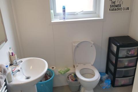 6 bedroom semi-detached house to rent, 6 Bed Student House 26/27 Academic Year - Faraday Road, Nottingham, NG7 2DU