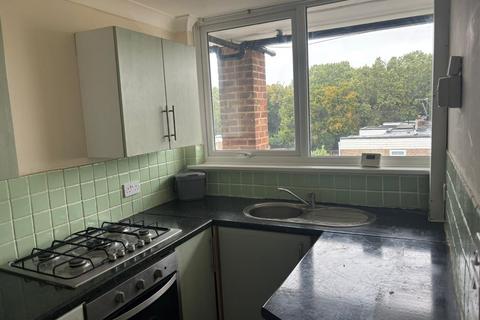 2 bedroom flat for sale, 60A Edgewood Drive, Orpington, Kent, BR6 6LH