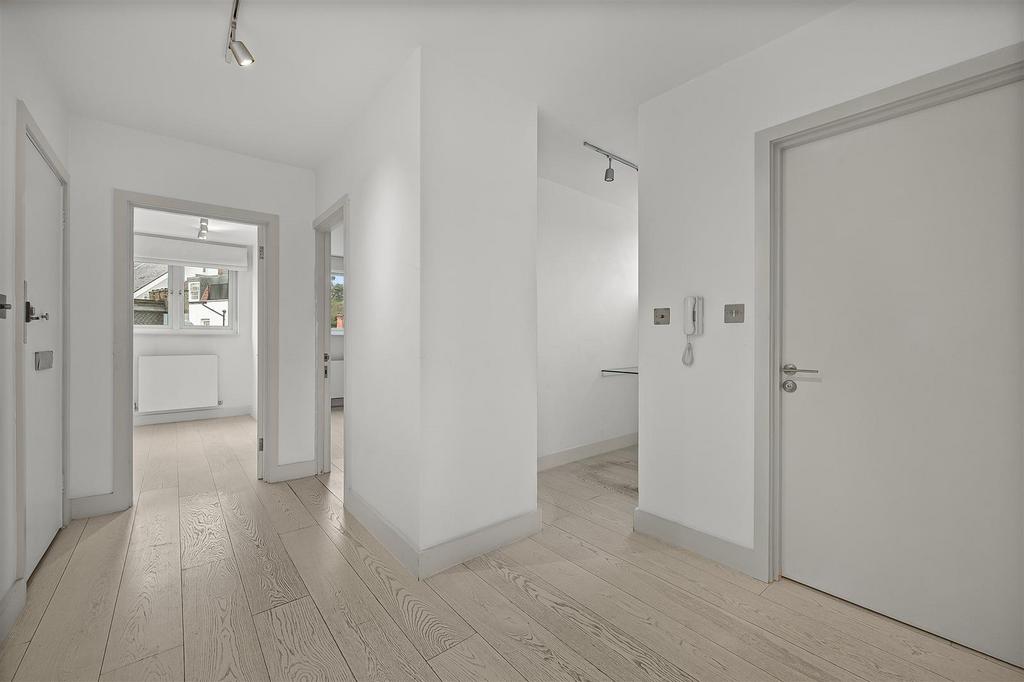 Hall2.jpg