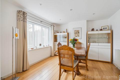 undefined, Wolverton Road, Stanmore