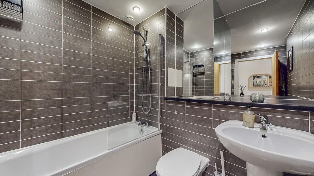 49-web-or-mls-145 Albion Street Flat 1.9 39