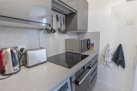 2 bedroom apartment to rent, Devanha Terrace - Basement Floor, Aberdeen