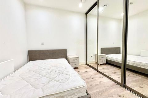 undefined, Mondial Way, Hayes UB3